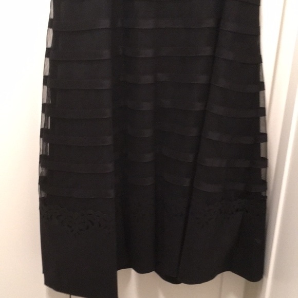 Black, mid-sleeve top and long matching skirt. - Picture 4 of 8